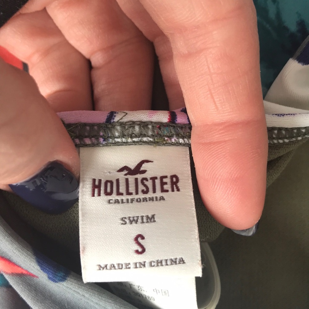 ❗️SALE❗️Hollister bikini - Picture 3 of 4